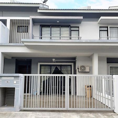 Sr Home-Stay @ Klia 쿠알라룸푸르 외부 사진